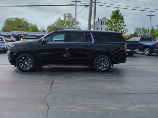 Black 2022 Chevrolet Suburban LT
