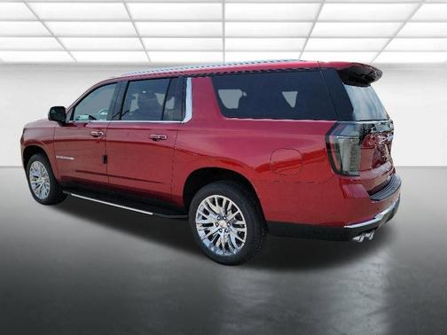 Radiant Red 2026 Chevrolet Suburban Premier