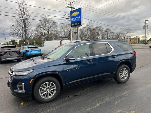 2023 Chevrolet Traverse LT Leather