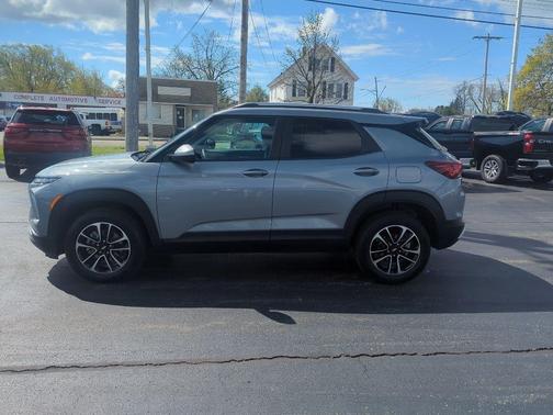 Sterling Gray Metallic 2024 Chevrolet Trailblazer LT