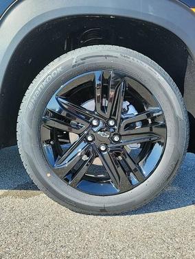 Mosaic Black Metallic 2026 Chevrolet Trailblazer LT