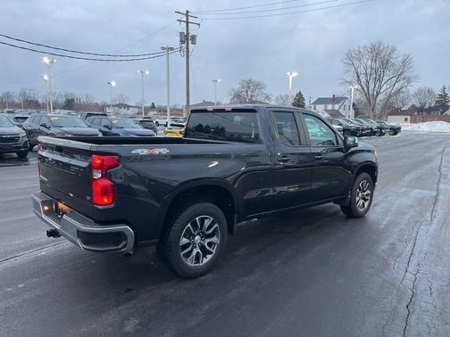 2024 Chevrolet Silverado 1500 LT