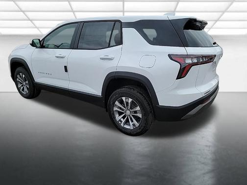 Summit White 2026 Chevrolet Equinox LT