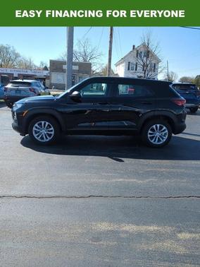 Mosaic Black Metallic 2023 Chevrolet Trailblazer LS