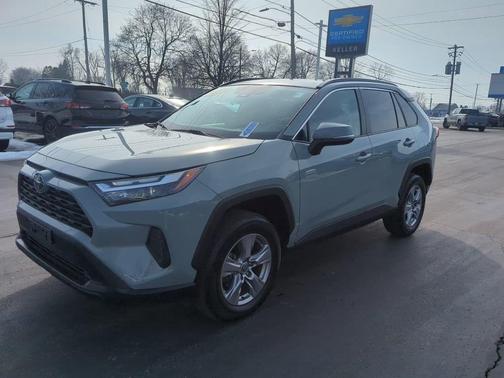 2023 Toyota RAV4 XLE