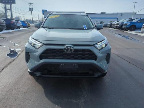 2023 Toyota RAV4 XLE