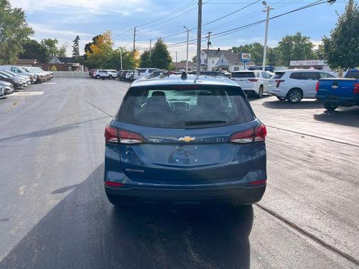 2024 Chevrolet Equinox LS