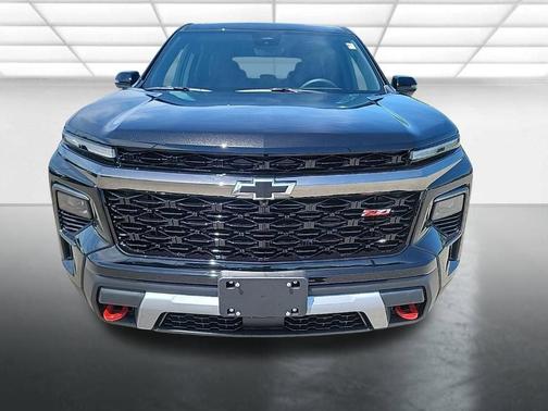 Mosaic Black Metallic 2026 Chevrolet Traverse Z71
