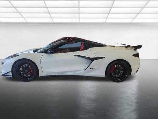 Arctic White 2026 Chevrolet Corvette Z06