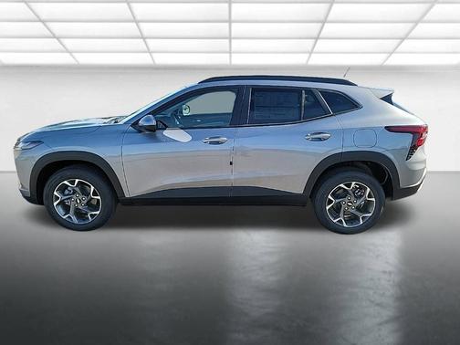 Sterling Gray Metallic 2026 Chevrolet Trax LT