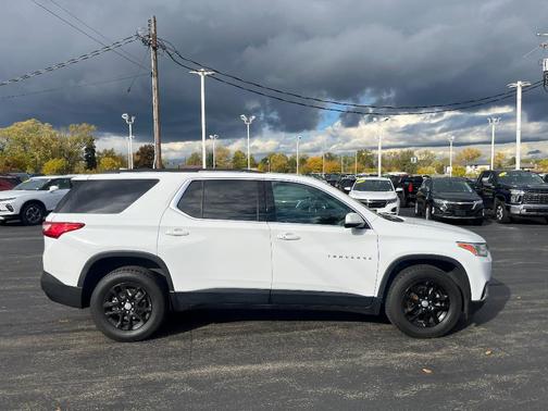 2020 Chevrolet Traverse LT Cloth
