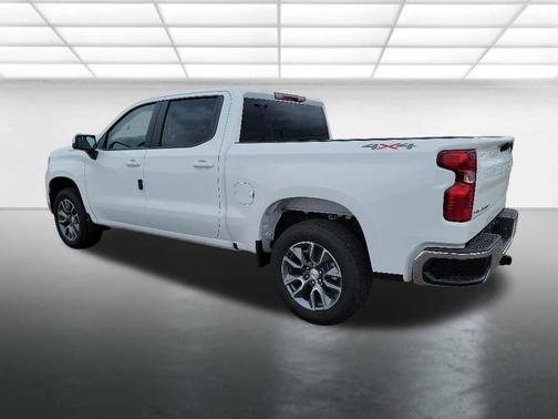 Summit White 2026 Chevrolet Silverado 1500 LT