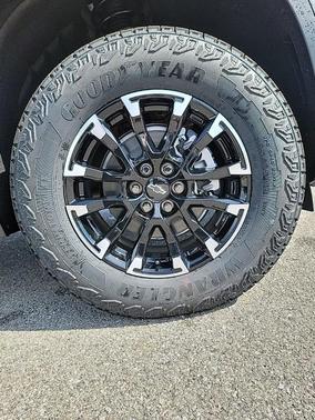 Radiant Red 2026 Chevrolet Traverse Z71