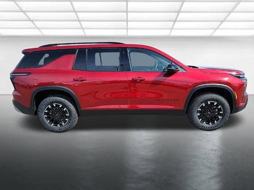 Radiant Red 2026 Chevrolet Traverse Z71