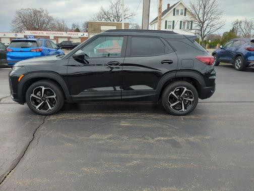 Mosaic Black Metallic 2023 Chevrolet Trailblazer RS