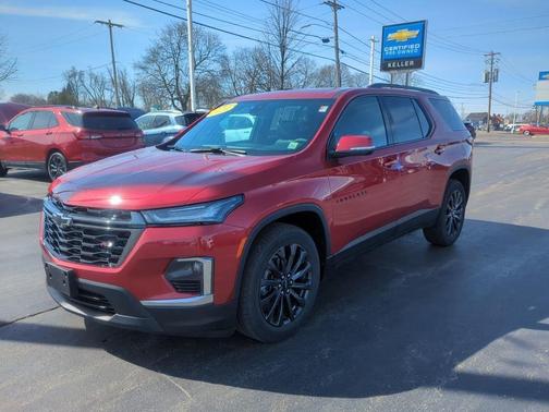 Radiant Red 2023 Chevrolet Traverse RS
