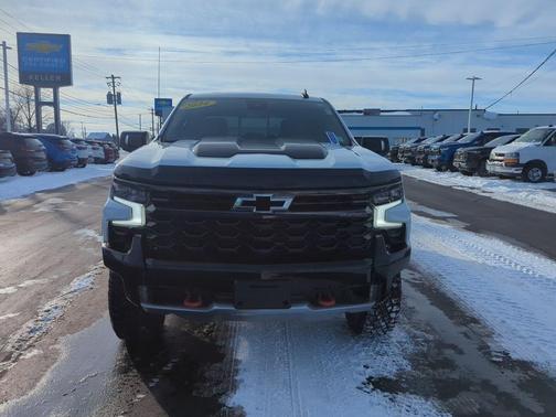 2024 Chevrolet Silverado 1500 ZR2