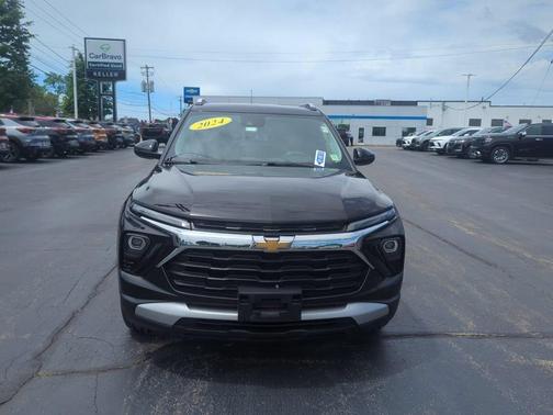 Mosaic Black Metallic 2024 Chevrolet Trailblazer LT