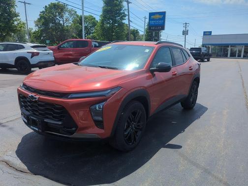 Cayenne Orange Metallic 2024 Chevrolet Trax ACTIV