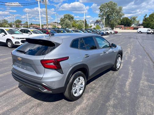 2024 Chevrolet Trax LS