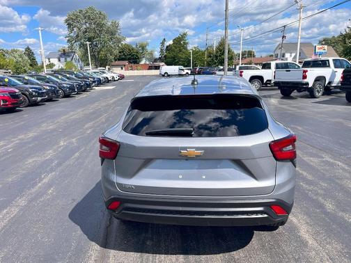 2024 Chevrolet Trax LS