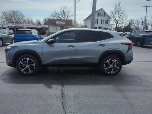 Sterling Gray Metallic 2024 Chevrolet Trax 1RS