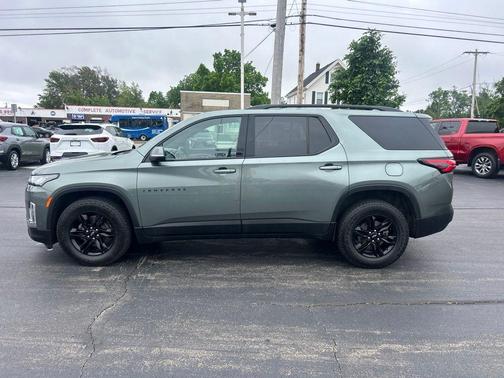 Silver Sage Metallic 2023 Chevrolet Traverse LT Cloth