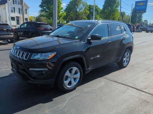 Diamond Black 2019 Jeep Compass Latitude
