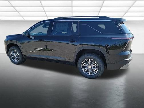 Mosaic Black Metallic 2026 Chevrolet Traverse LT