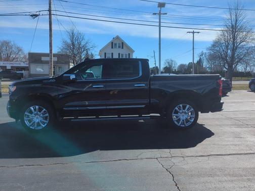 Black 2025 Chevrolet Silverado 1500 High Country