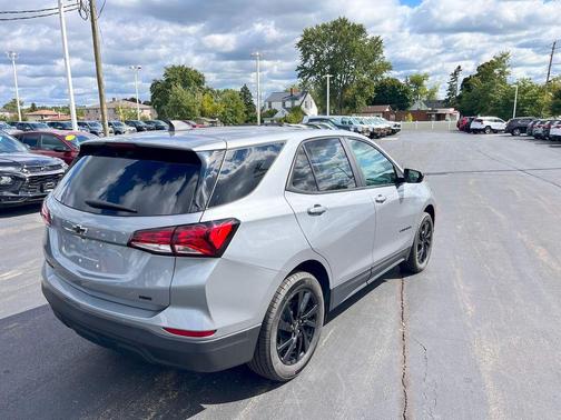 2024 Chevrolet Equinox LS