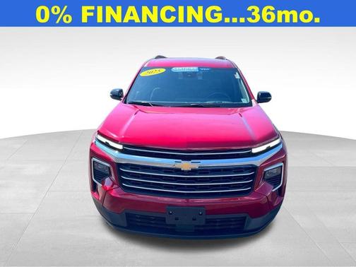 2025 Chevrolet Traverse LT