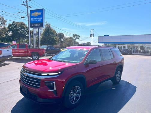 2025 Chevrolet Traverse LT