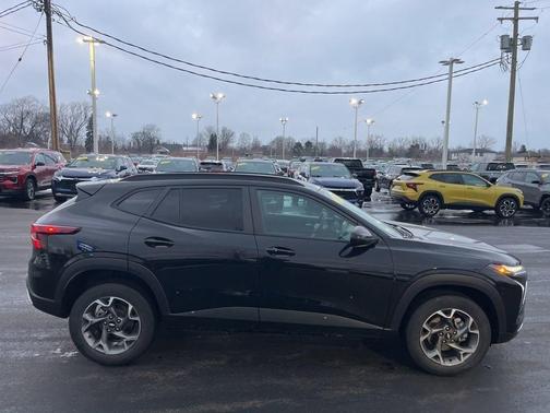 2024 Chevrolet Trax LT