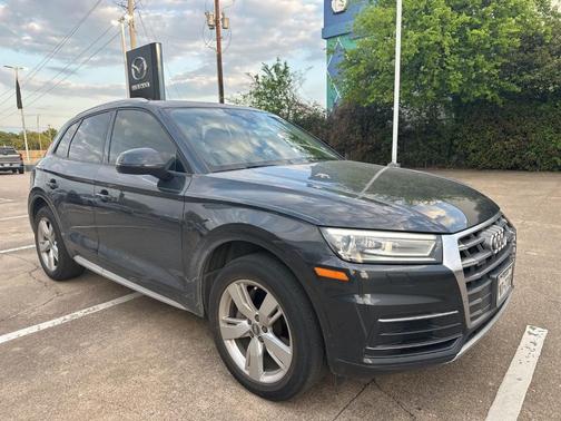 Manhattan Gray Metallic 2018 Audi Q5 2.0T Premium