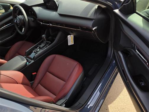 2025 Mazda Mazda3 2.5 S Carbon Edition