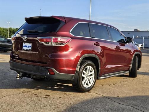 2016 Toyota Highlander LE