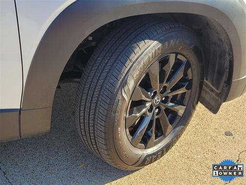 2025 Mazda CX-50 2.5 S Preferred Package