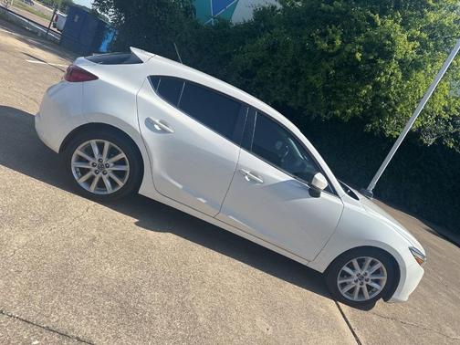 Snowflake White Pearl Metallic 2017 Mazda Mazda3 Touring
