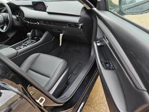 2025 Mazda Mazda3 FWD w/Preferred Package