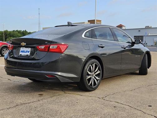 2017 Chevrolet Malibu 1LT