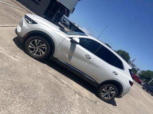 White 2023 Buick Envision Essence