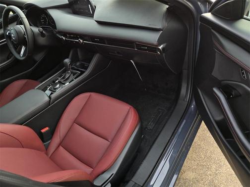 2026 Mazda Mazda3 2.5 S Carbon Edition