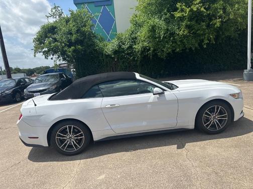 White 2016 Ford Mustang EcoBoost Premium