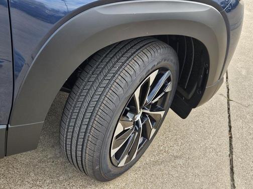 2026 Mazda CX-50 Premium Plus