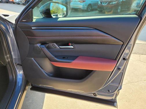 2026 Mazda CX-50 Premium Plus