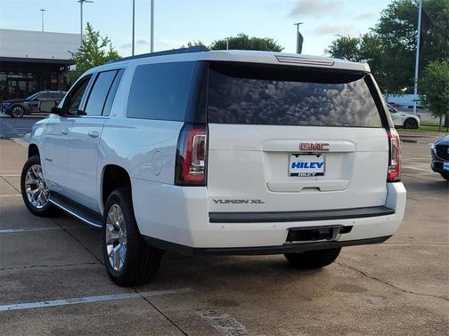 2017 GMC Yukon XL SLT