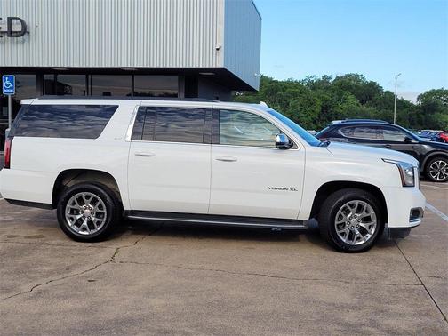 2017 GMC Yukon XL SLT