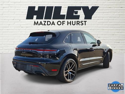 2022 Porsche Macan Base