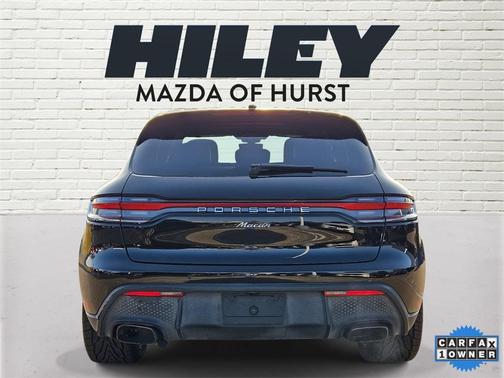 2022 Porsche Macan Base